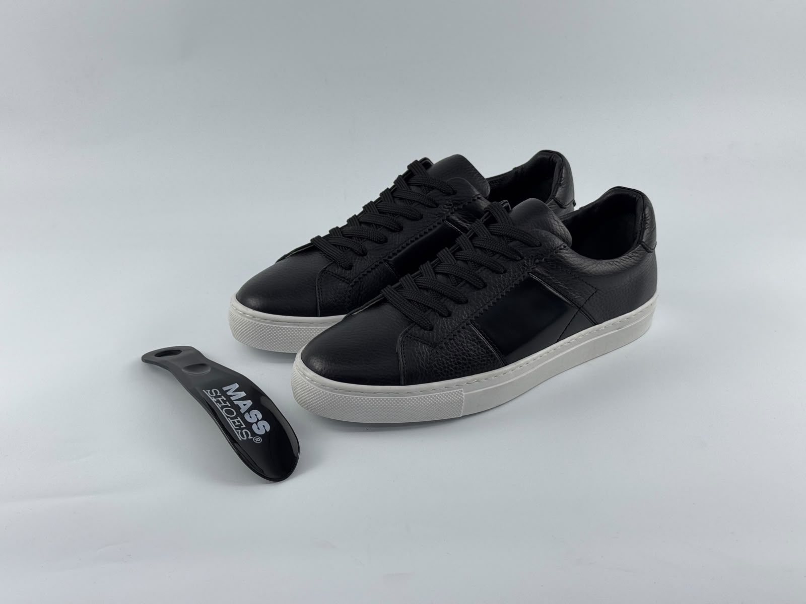 UDM Model Hakiki Deri Erkek Sneakers — Siyah Beyaz
